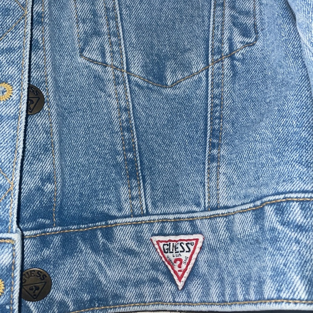 Guess Denim Crop Jacket, Made in the USA 🇺🇸 - Picture 5 of 12